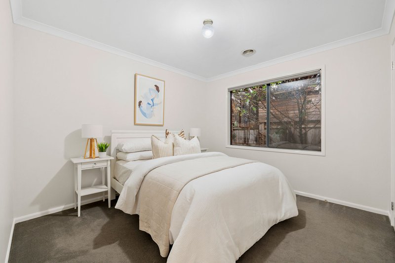 Photo - 14 Loders Way, Berwick VIC 3806 - Image 16