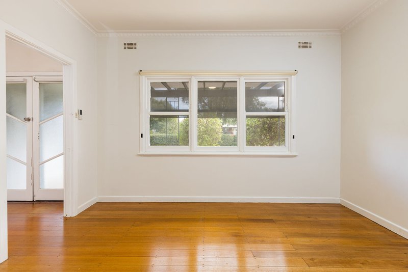 Photo - 14 Logan Avenue, Mildura VIC 3500 - Image 5