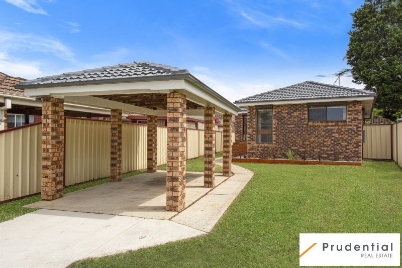 Photo - 14 Loire Place, Kearns NSW 2558 - Image 2