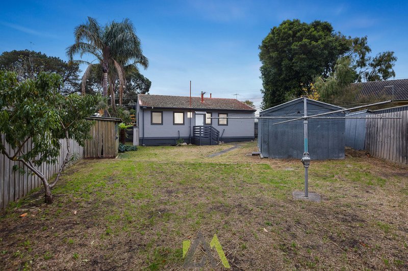 Photo - 14 Longleaf Street, Frankston North VIC 3200 - Image 9