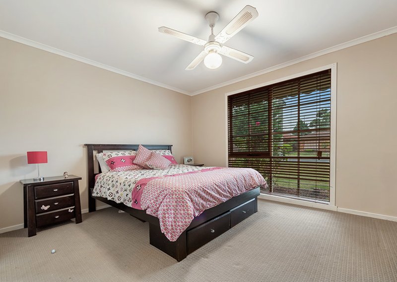 Photo - 14 Longtown Court, Craigieburn VIC 3064 - Image 5