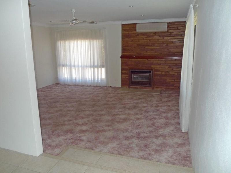 Photo - 14 Lovegrove Drive, Araluen NT 0870 - Image 5