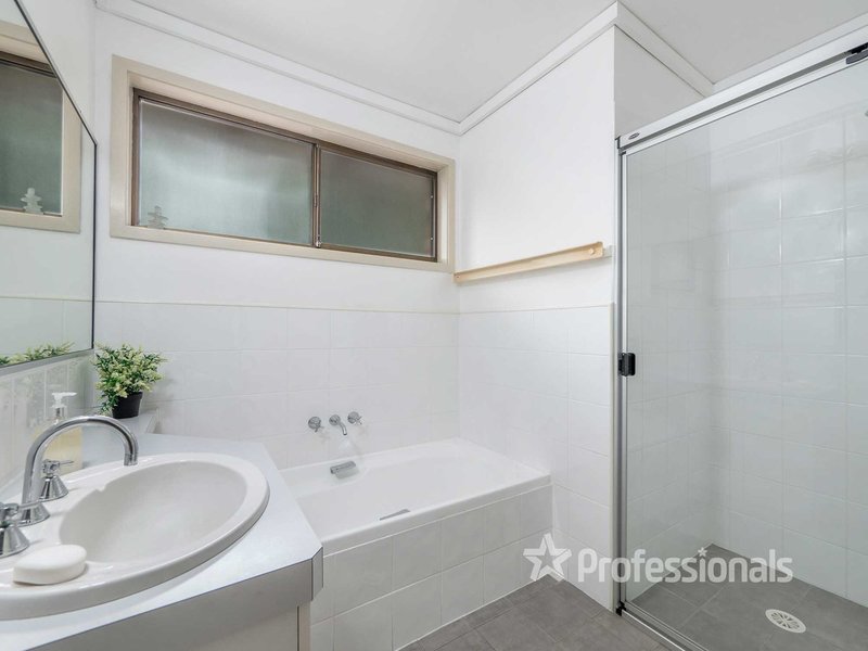 Photo - 14 Lucia Crescent, Lismore Heights NSW 2480 - Image 7