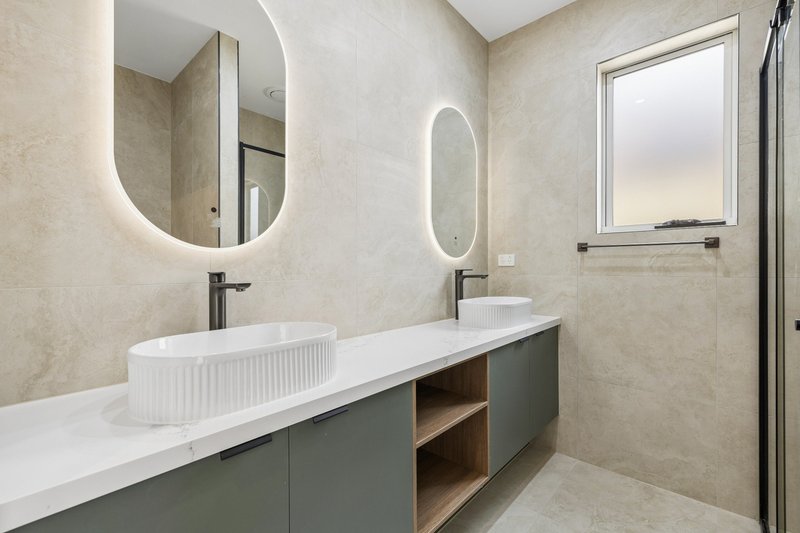 Photo - 14 Lucid Avenue, Werribee VIC 3030 - Image 6