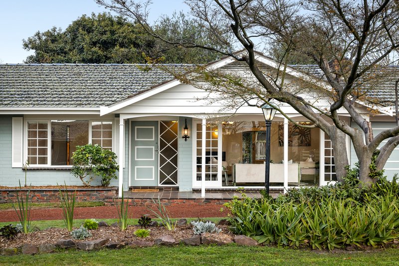 Photo - 14 Lyons Avenue, Frankston South VIC 3199 - Image 1