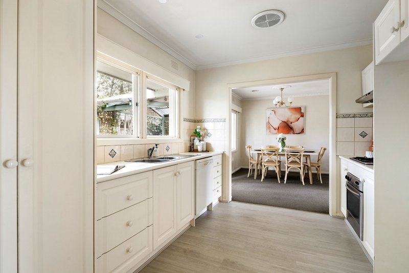Photo - 14 Lyons Avenue, Frankston South VIC 3199 - Image 4