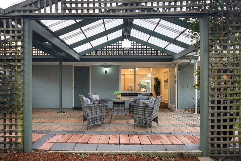 Photo - 14 Lyons Avenue, Frankston South VIC 3199 - Image 8