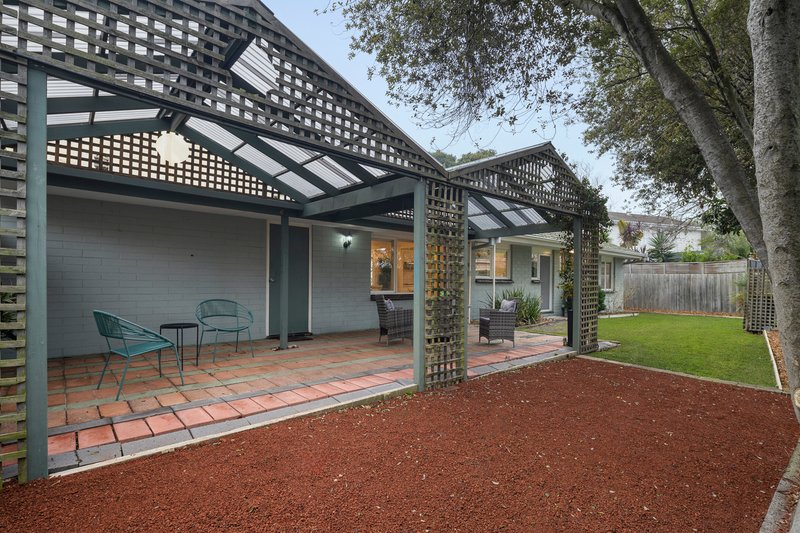 Photo - 14 Lyons Avenue, Frankston South VIC 3199 - Image 9