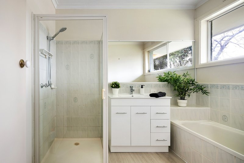 Photo - 14 Lyons Avenue, Frankston South VIC 3199 - Image 10