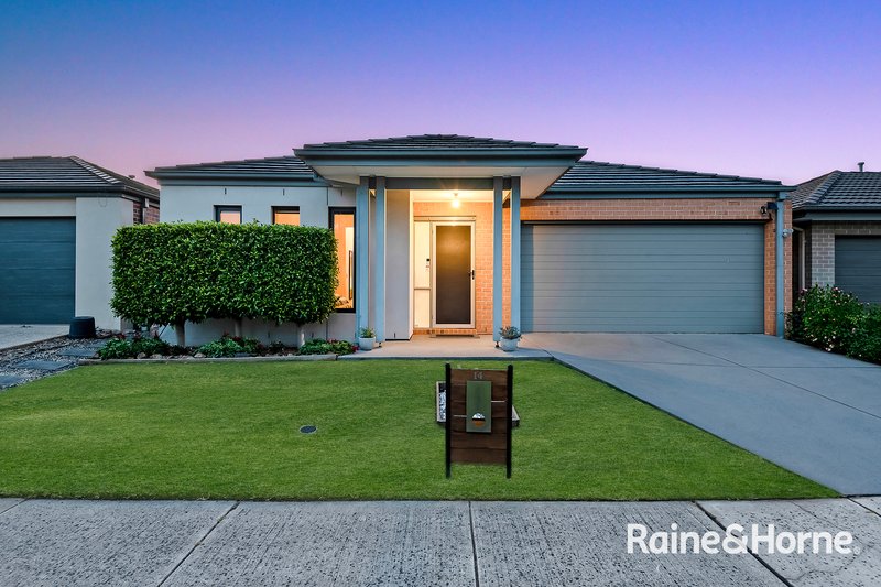 14 Macpherson Circuit, Cranbourne East VIC 3977