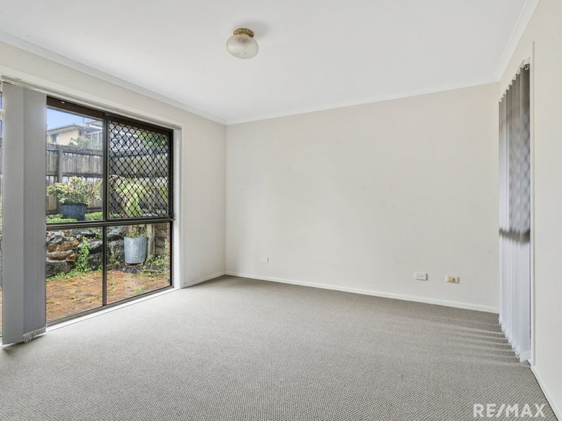 Photo - 1/4 Madsen Place, Southport QLD 4215 - Image 5