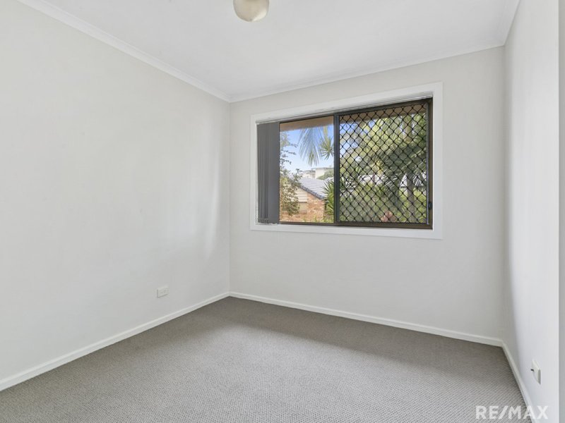 Photo - 1/4 Madsen Place, Southport QLD 4215 - Image 7