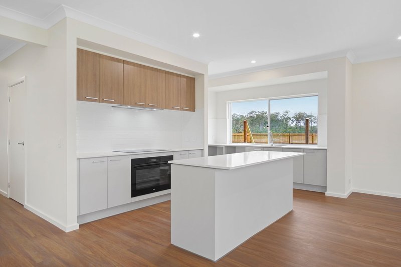 Photo - 14 Magenta Street, Greenbank QLD 4124 - Image 2