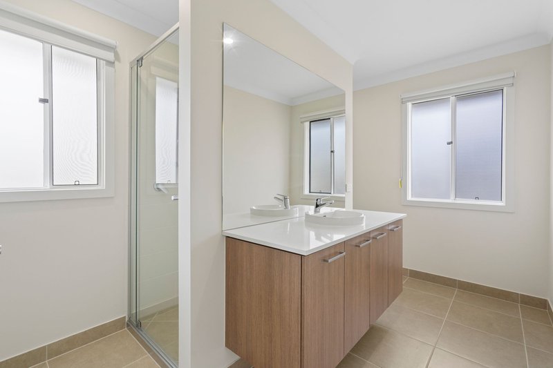 Photo - 14 Magenta Street, Greenbank QLD 4124 - Image 10
