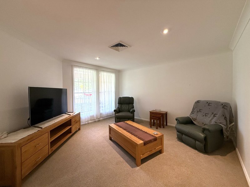 Photo - 14 Magnolia Grove, Bomaderry NSW 2541 - Image 4