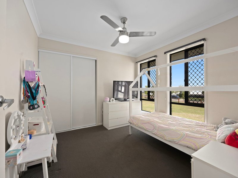 Photo - 14 Mahogany Drive, Plainland QLD 4341 - Image 11