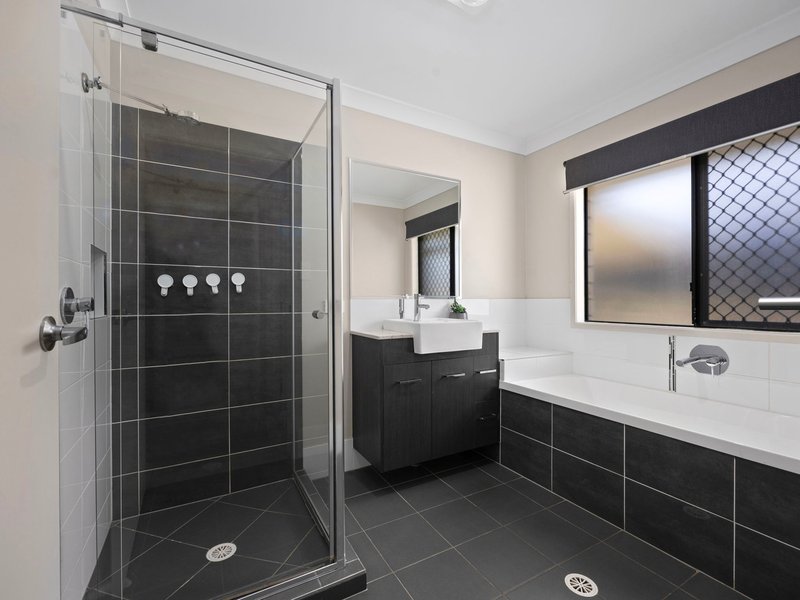 Photo - 14 Mahogany Drive, Plainland QLD 4341 - Image 12