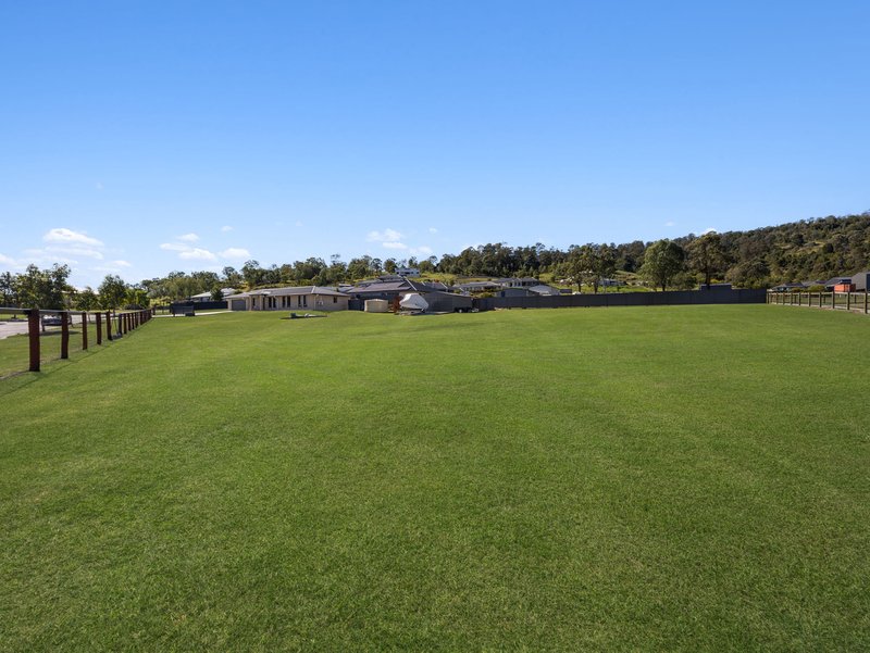 Photo - 14 Mahogany Drive, Plainland QLD 4341 - Image 18
