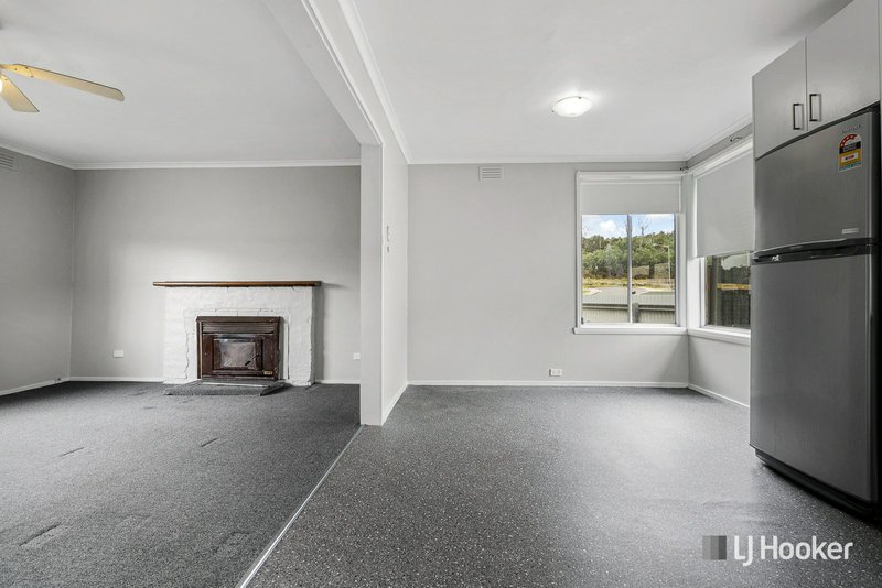 Photo - 14 Mangana Street, Ravenswood TAS 7250 - Image 5