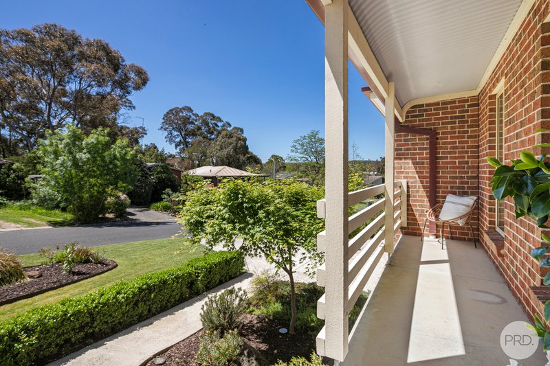 Photo - 14 Mansfield Avenue, Mount Clear VIC 3350 - Image 3