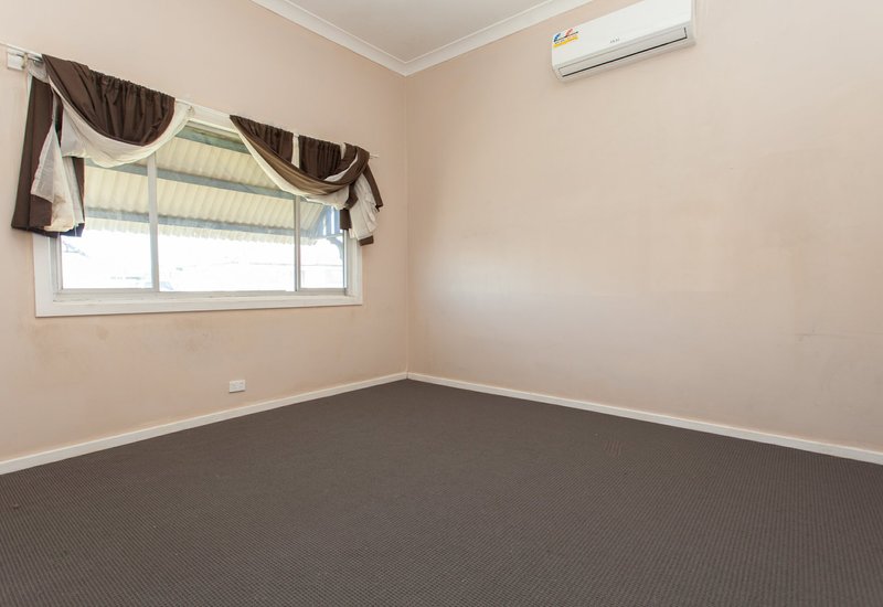 Photo - 14 Margaret Street, Cessnock NSW 2325 - Image 6