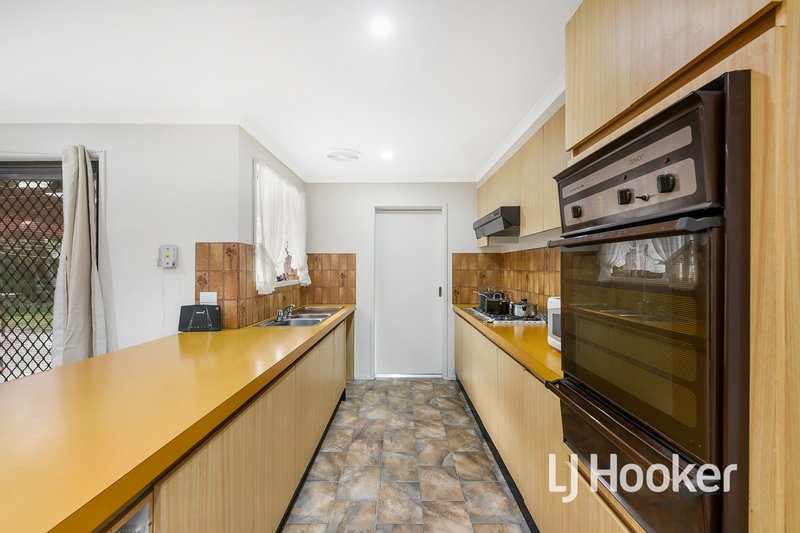 Photo - 14 Marida Court, Berwick VIC 3806 - Image 3