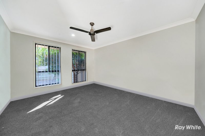 Photo - 14 Marigold Avenue, Regents Park QLD 4118 - Image 4