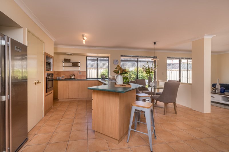 Photo - 14 Marriot Turn, Currambine WA 6028 - Image 10