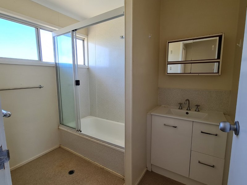 Photo - 14 Martel Crescent, Cloncurry QLD 4824 - Image 8