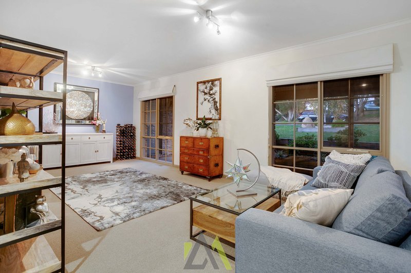 Photo - 14 Mathew Court, Langwarrin VIC 3910 - Image 9