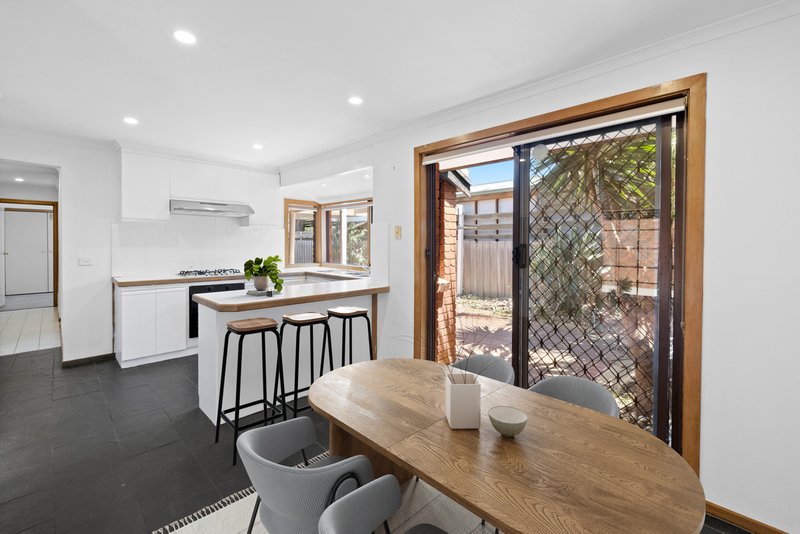 Photo - 14 Matlock Street, Hoppers Crossing VIC 3029 - Image 6