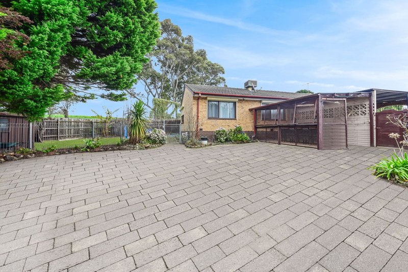 Photo - 14 Maxine Court, Noble Park VIC 3174 - Image 11