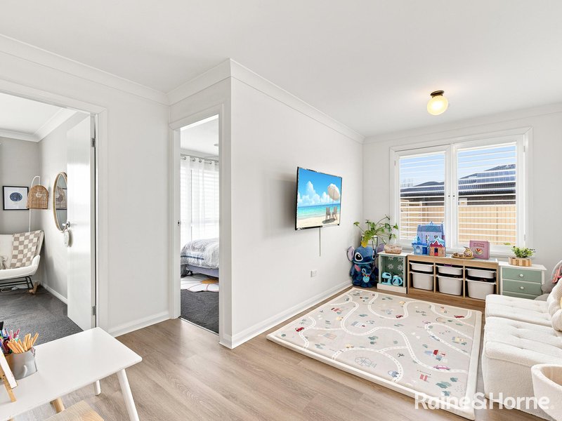 Photo - 14 Maxwell Drive, Eglinton NSW 2795 - Image 8