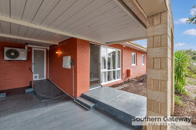 Photo - 14 Maydwell Way, Calista WA 6167 - Image 4