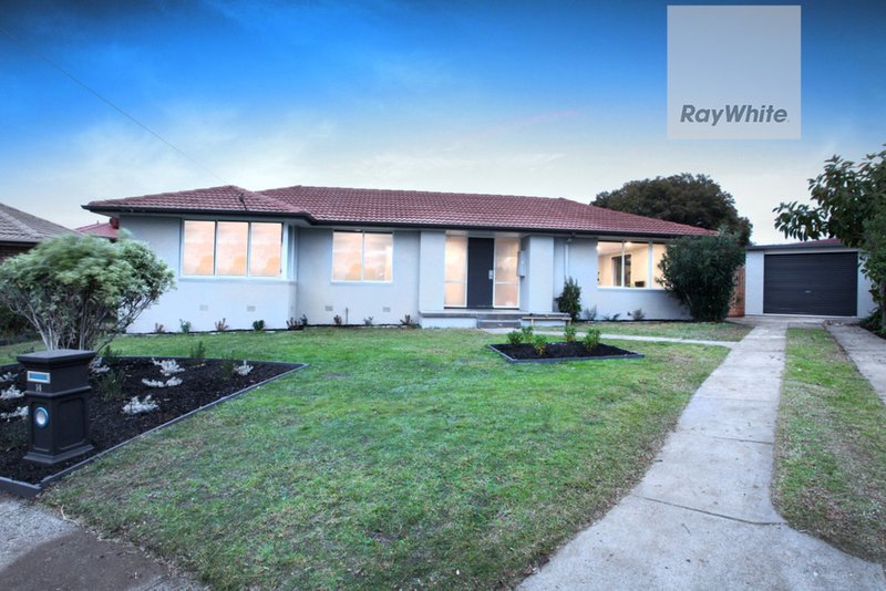 14 Mayfair Close, Gladstone Park VIC 3043