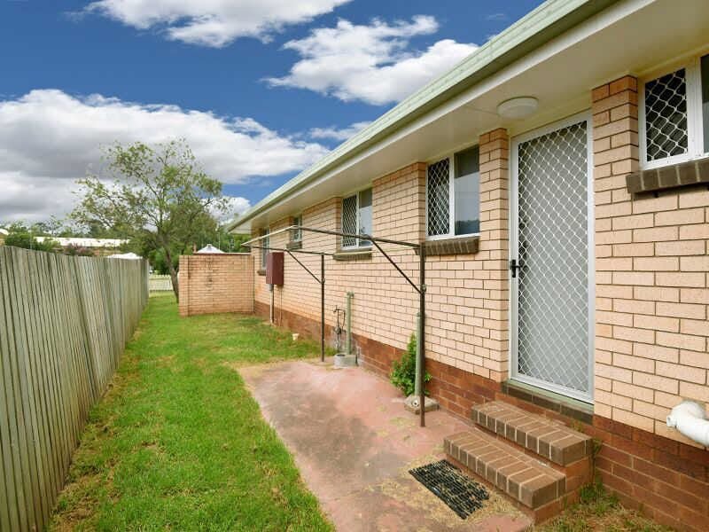 Photo - 1/4 Mcallister Court, East Toowoomba QLD 4350 - Image 10