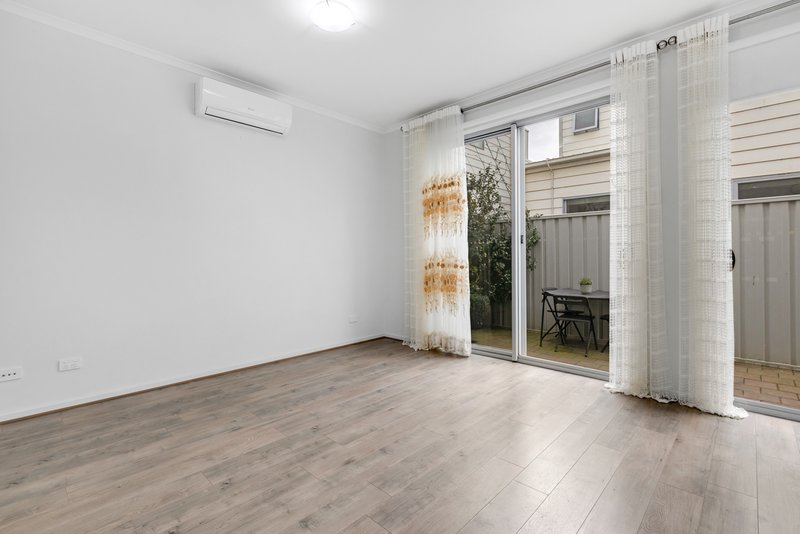 Photo - 14 Mcinness Place, Munno Para SA 5115 - Image 4