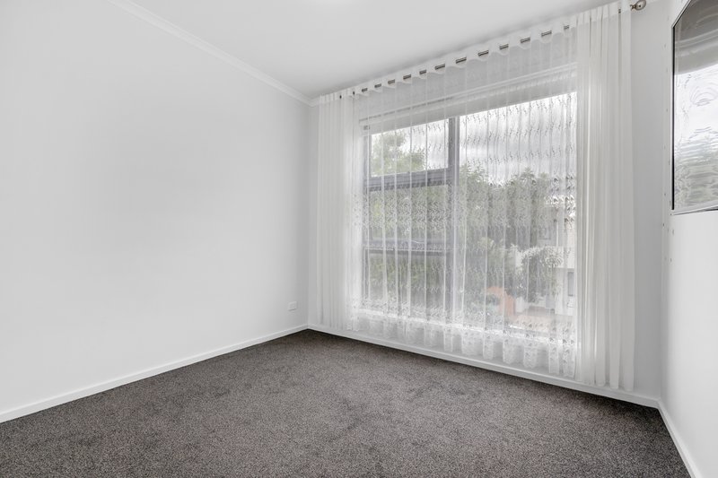 Photo - 14 Mcinness Place, Munno Para SA 5115 - Image 9
