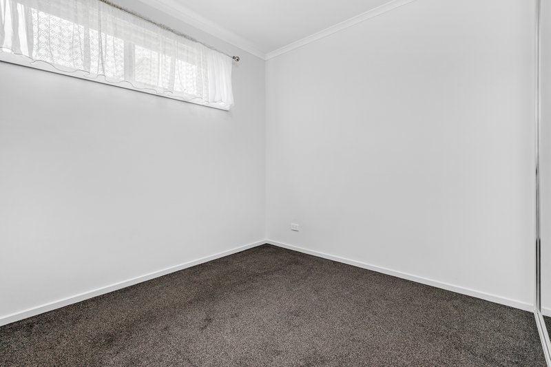 Photo - 14 Mcinness Place, Munno Para SA 5115 - Image 11