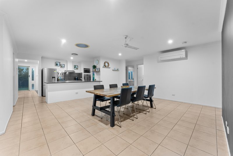 Photo - 14 Mcpherson Court, North Lakes QLD 4509 - Image 7