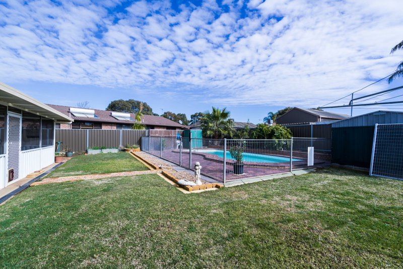 Photo - 14 Meadowbank Drive, Dubbo NSW 2830 - Image 7