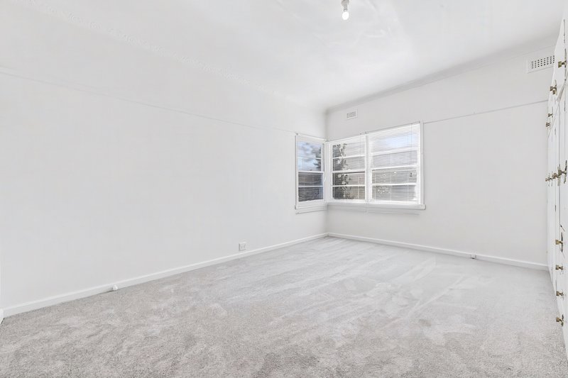 Photo - 14 Mereweather Avenue, Frankston VIC 3199 - Image 7