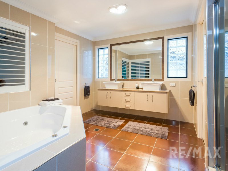 Photo - 14 Meridien Ave , Varsity Lakes QLD 4227 - Image 25