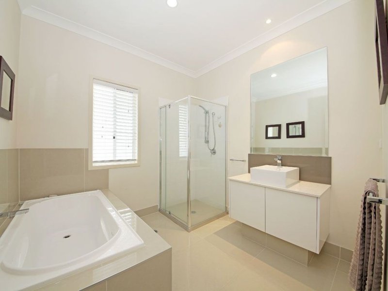 Photo - 14 Merion Crescent, North Lakes QLD 4509 - Image 6