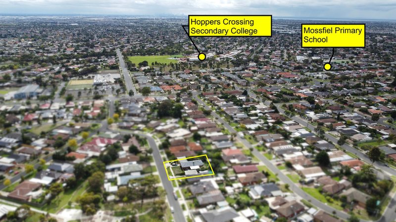 Photo - 14 Merrett Avenue, Hoppers Crossing VIC 3029 - Image 15