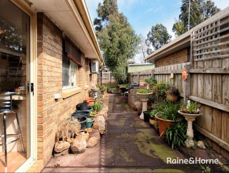 Photo - 14 Merrigan Court, Roxburgh Park VIC 3064 - Image 7