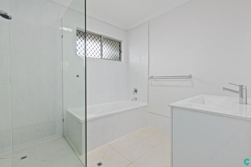 Photo - 14 Meyrick St , Cannon Hill QLD 4170 - Image 7