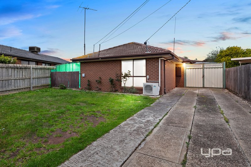 Photo - 14 Mica Court, Kings Park VIC 3021 - Image 1