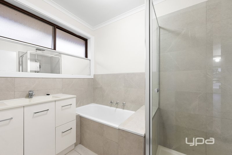 Photo - 14 Mica Court, Kings Park VIC 3021 - Image 7
