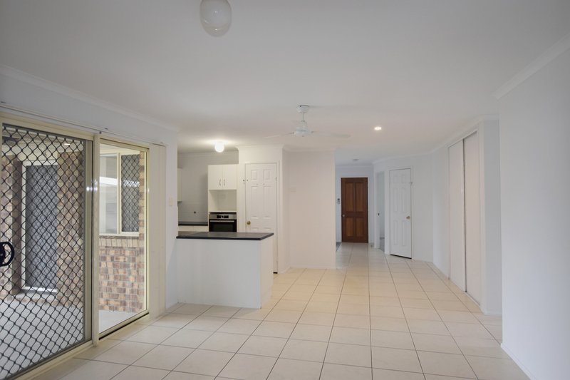 Photo - 14 Michel Place, Telina QLD 4680 - Image 5